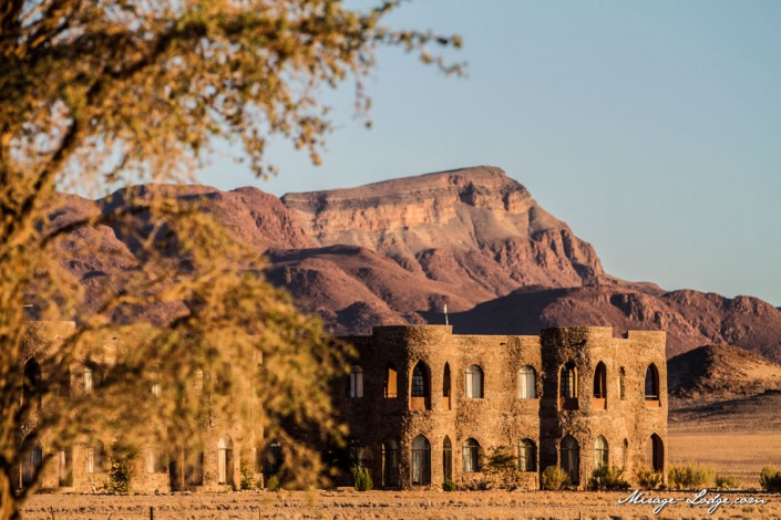 Oasis_building_sunset